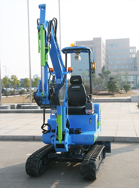 圖說怪手環(huán)臺凈灘活動，智繪山河智能環(huán)保節(jié)能