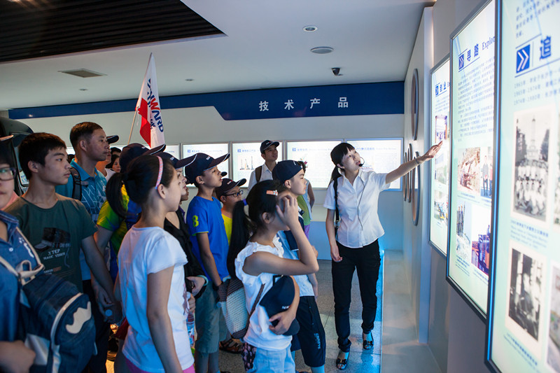 開(kāi)挖機(jī)，坐游艇、飛機(jī) 山河智能開(kāi)展員工家屬開(kāi)放日活動(dòng)