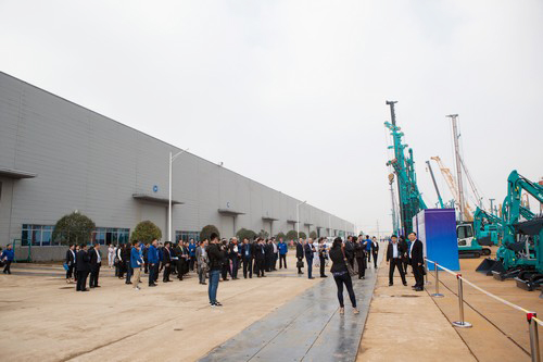 工程裝備盛宴，東盟十國代表在山河智能很享受