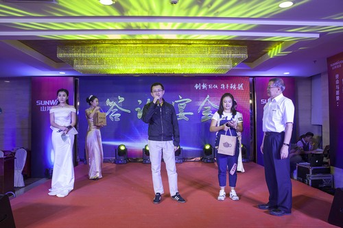 山河智能酷帥曾大蝦，一大波美圖帶你親臨北京BICES展