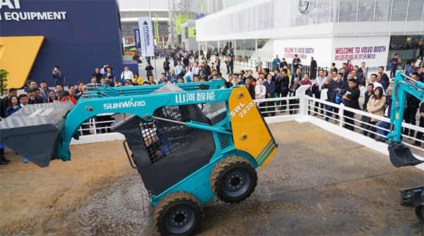 不服來(lái)戰(zhàn)！山河智能展臺(tái)有大禮等你拿