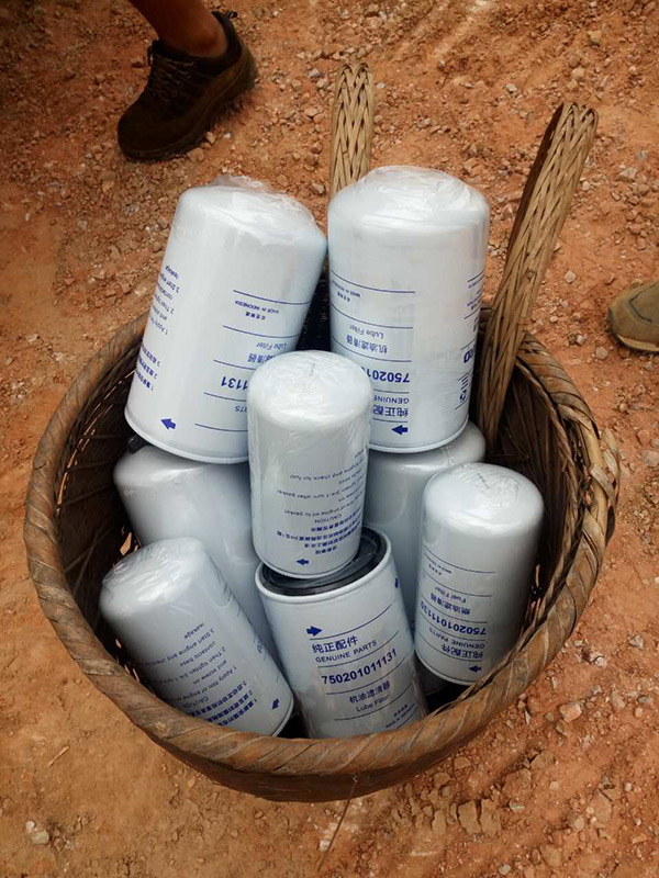 他們，用小小背簍背出山河大情懷