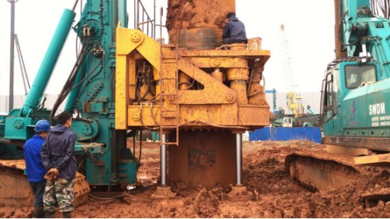 喜訊！山河智能SWRC170自行式全回轉(zhuǎn)全套管鉆機獲湖南省首臺(套)重大技術裝備產(chǎn)品獎勵！