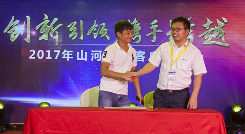 山河智能酷帥曾大蝦，一大波美圖帶你親臨北京BICES展