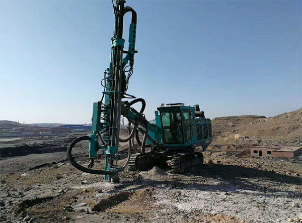 PK國(guó)際領(lǐng)先品牌，山河智能露天液壓鉆車再交完美答卷