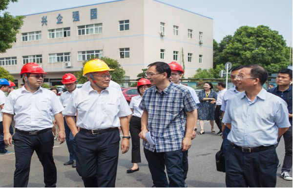 商務(wù)部合作司劉民強副司長一行調(diào)研山河智能