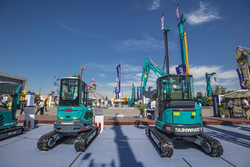 山河智能酷帥曾大蝦，一大波美圖帶你親臨北京BICES展