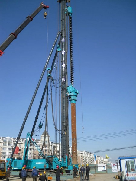 幸好遇見你！中國首臺雙動力頭強(qiáng)力多功能鉆機(jī)