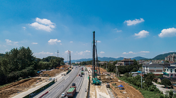 高效又環(huán)保，說的就是SWSD雙動(dòng)力頭強(qiáng)力多功能鉆機(jī)