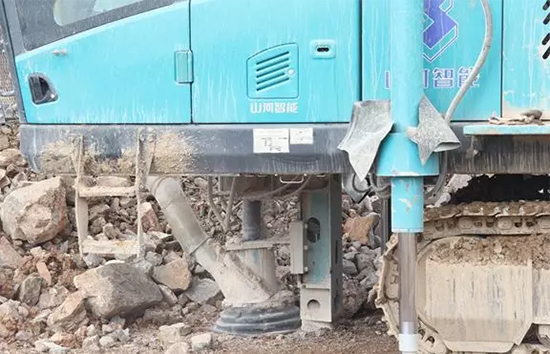 15年3萬小時！山河智能元老級潛孔鉆機“雄風(fēng)”依舊