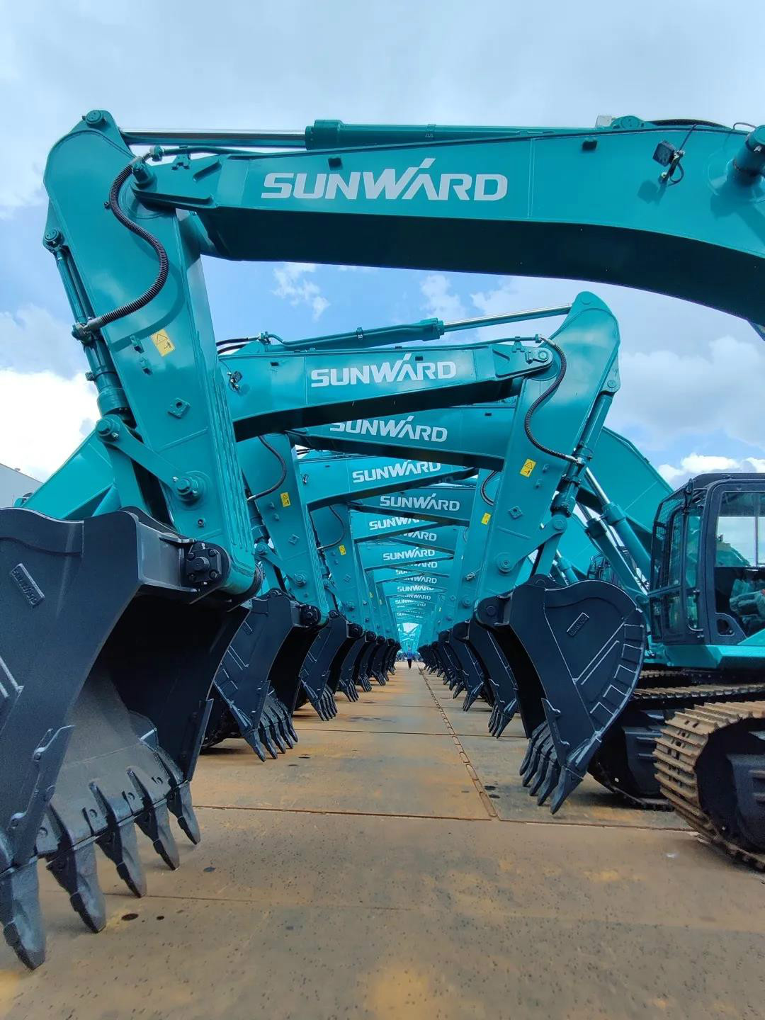 以先導式創(chuàng)新實現(xiàn)挖掘機從無到有，從小到大，從大到強！