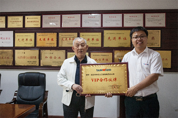 創(chuàng)富故事：合作十一年，贊嘆山河產(chǎn)品經(jīng)久耐用