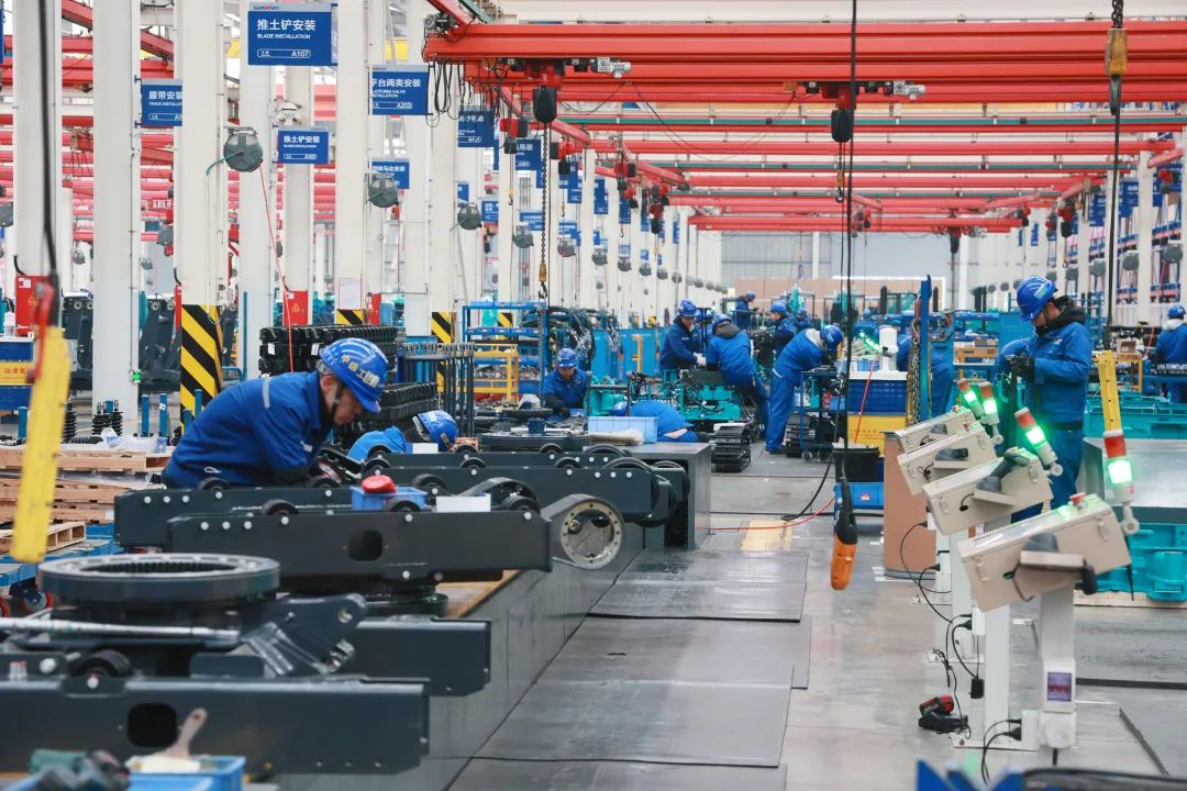 向著沖刺目標(biāo)全力以赴！山河智能正式開工