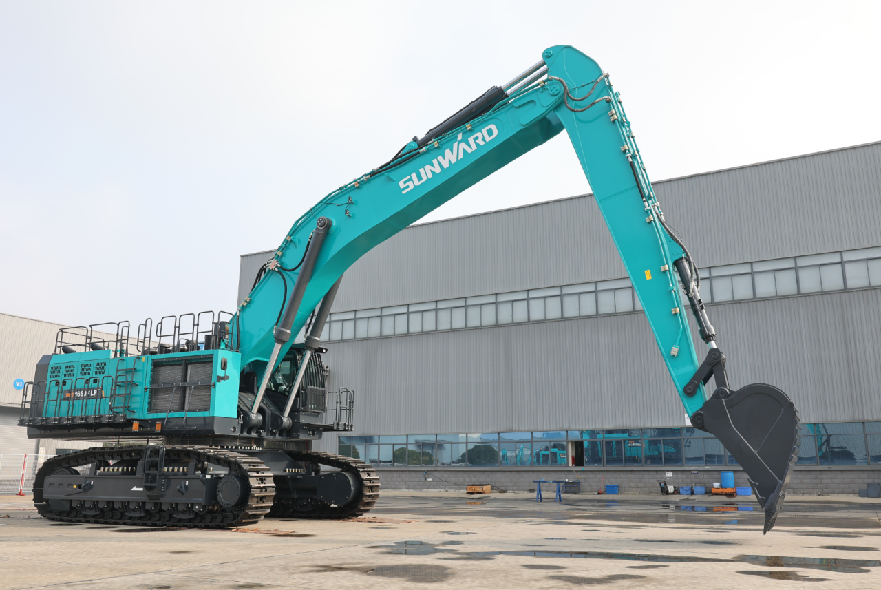 爭鋒啟新程！山河智能SWE1650FLR加長臂挖掘機成功交付國際客戶